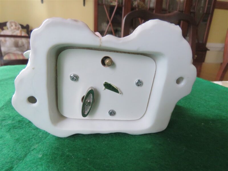 Porcelain Blue Bird Music Box 6