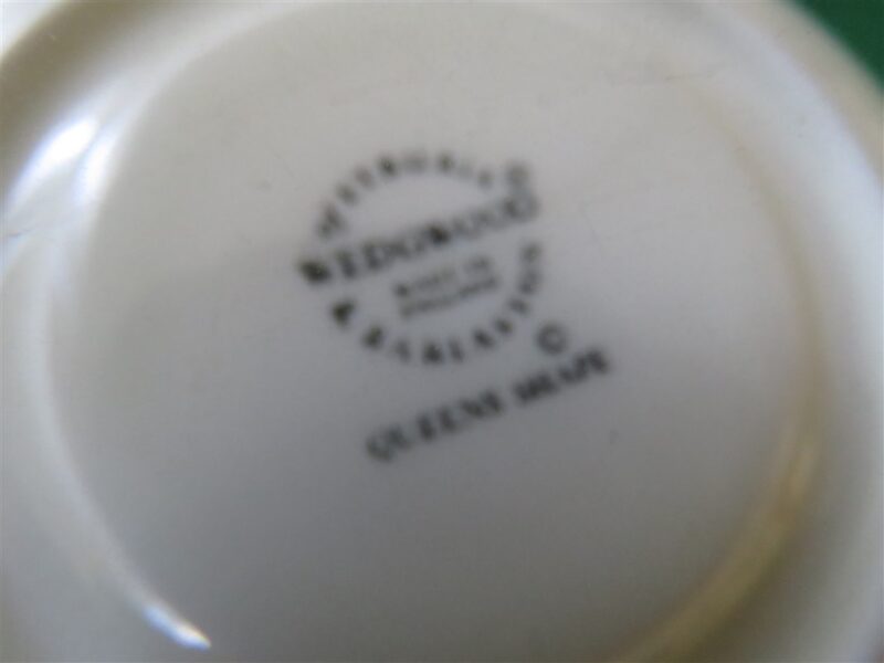 Saucer Wedgwood of Etruria and Barlaston Queens Shape Plain 4