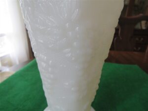White Octagonal Pedestal Milk Glass Vase Grapes Leaves Anchor Hocking 2