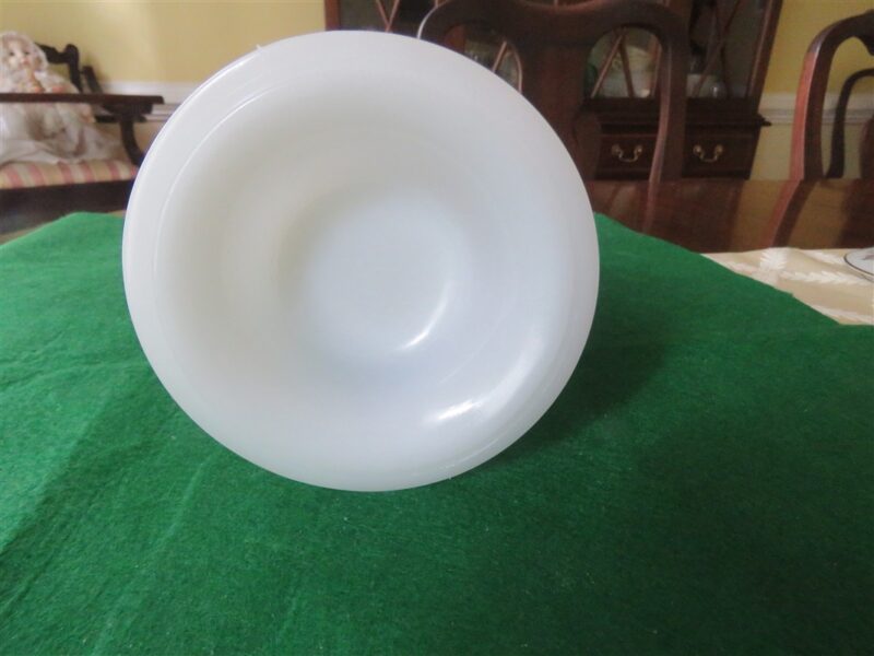 White Octagonal Pedestal Milk Glass Vase Grapes Leaves Anchor Hocking 4