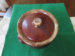 Hull USA Brown Bean Pot Cookie Jar 2
