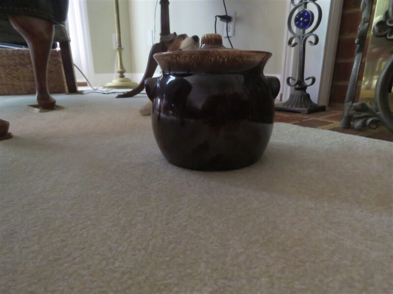 Hull USA Brown Bean Pot Cookie Jar 5