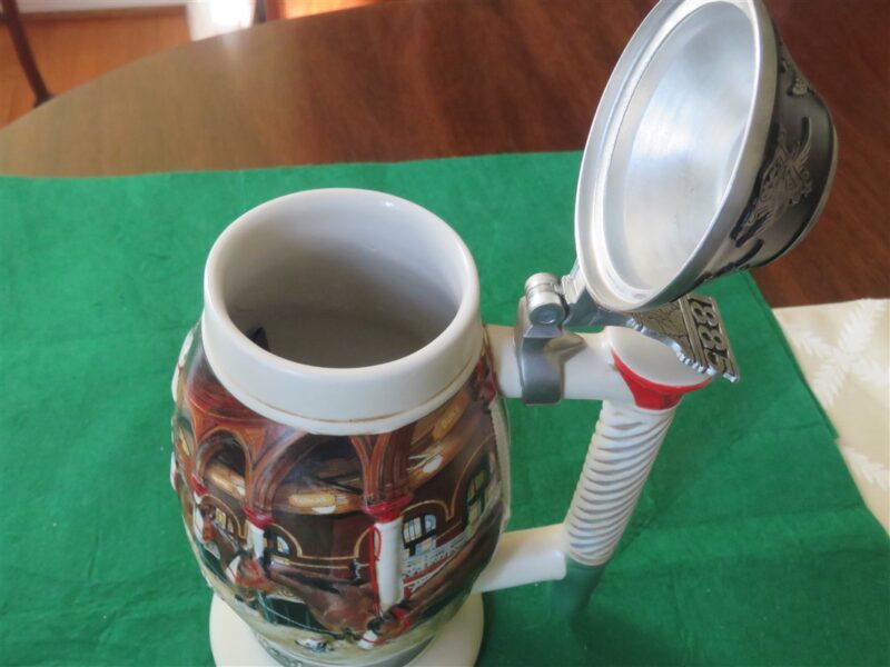 Budweiser Anheuser-Busch Clydesdales Hitch at Home 20005 Lidded Stein 8