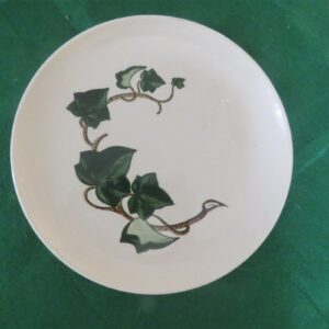 Metlox dinner plate Ivy 1