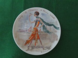 Collector Plate Henri d'Arceau Limoges Porcelaine Lesfemmes du Siecle 1