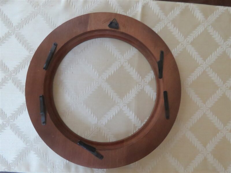 Round Van Hygan and Smythe Solid Wood Plate Holder 2