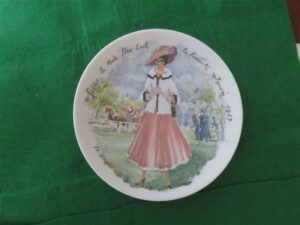 Collector Plate Henri d’Arceau-Limoges New Look Feminity Recovered 1