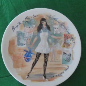Collector Plate Henri d’Arceau-Limoges Brigitte In Mini-Skirt the Liberated Woman 1965 Plate #CE554 a