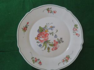 Dinner Plate Provincial Pattern by Arcopal China 1
