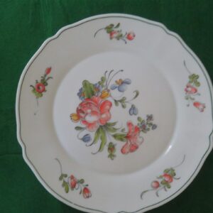 Dinner Plate Provincial Pattern by Arcopal China 1