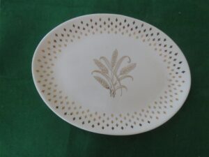 Vintage 50's Homer Laughlin Golden Wheat & Fleur De Lis Vintage Platter 22K Gold Harvest pattern. 1