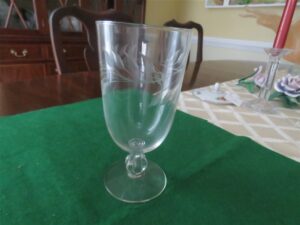 Pedestal Stem Crystal Water Glass 1