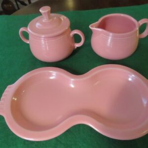 Fiestaware Pink Lided Sugar and Creamer w/Tray 4