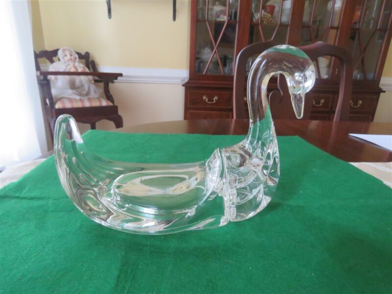 Swan Guest Towel Holder 3