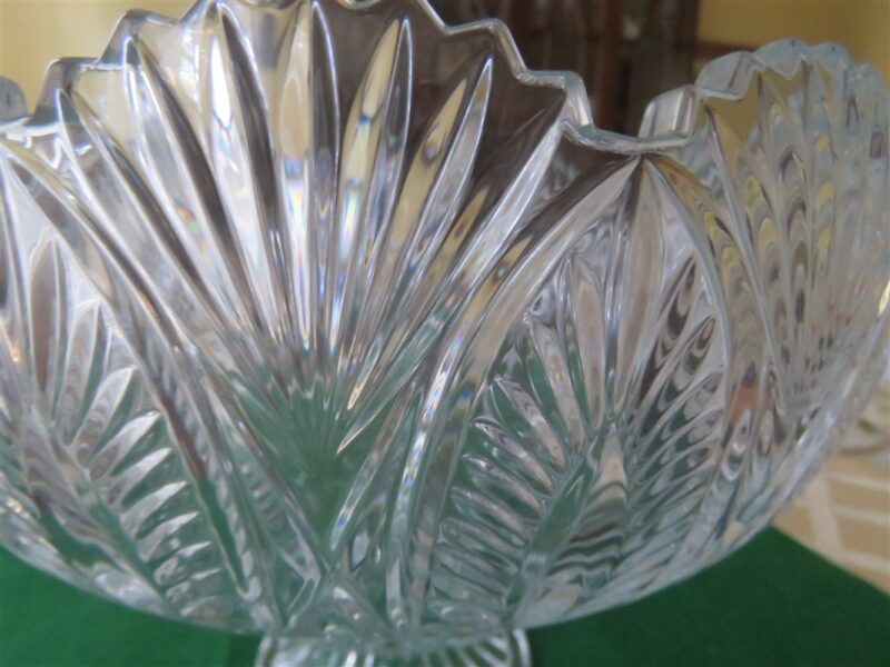 Shannon Collection Pedestal Bowl 18