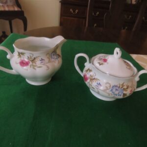 Favolina-Karolina Creamer & Sugar Bowl with Lid Marjorie Pattern 1