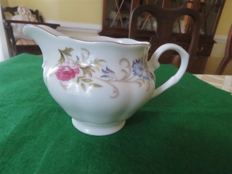Favolina-Karolina Creamer & Sugar Bowl with Lid Marjorie Pattern 3