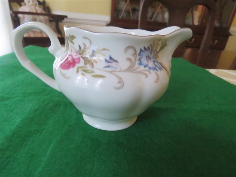 Favolina-Karolina Creamer & Sugar Bowl with Lid Marjorie Pattern 4