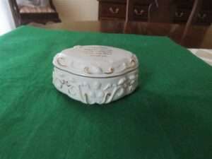 Lenox Footprints Music Box 1