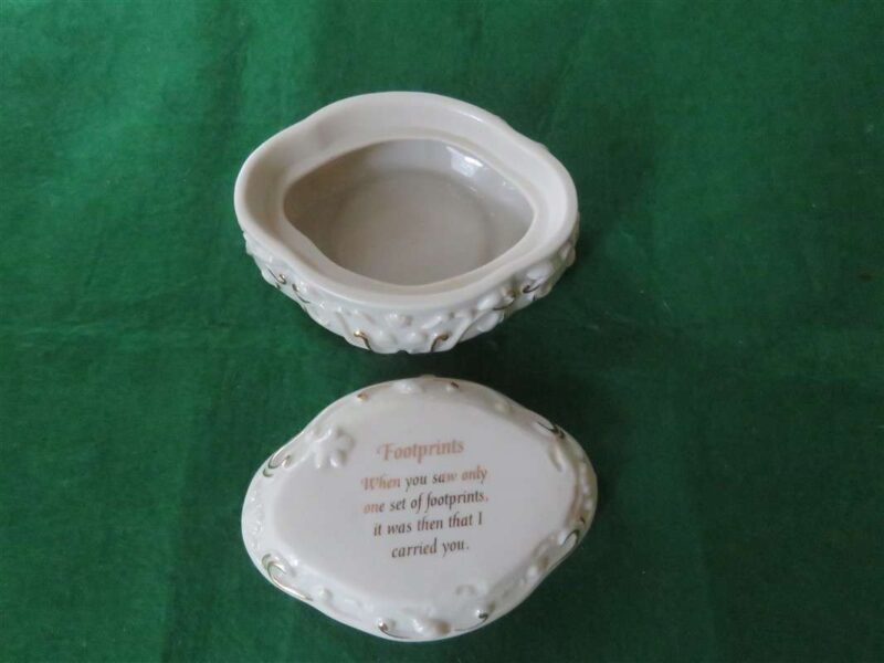 Lenox Footprints Music Box 3