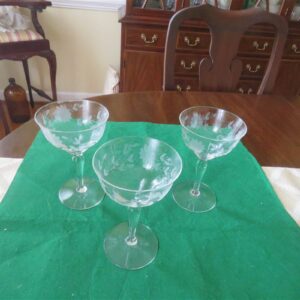 Stemware Etched Floral Cocktail/Wine Glass 1