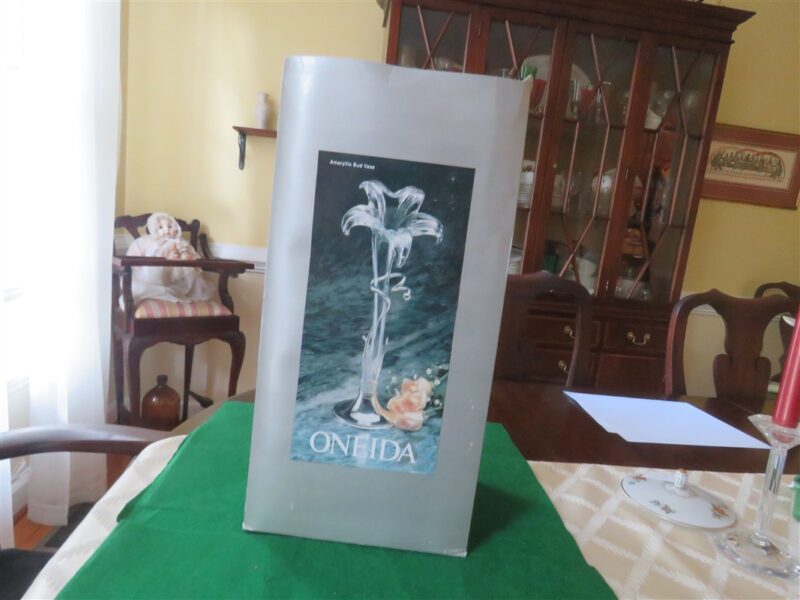 Oneida Bud VaseAmaryllis Silverplate And Glass Clear glass 2