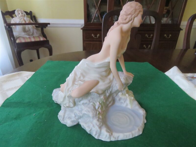 Lenox Sculpture Daybreak Woman At The Pond 3