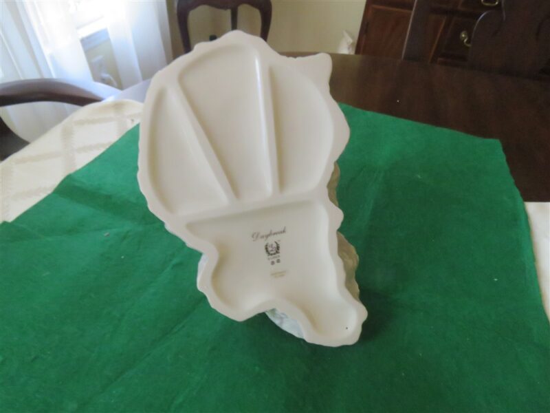 Lenox Sculpture Daybreak Woman At The Pond 5