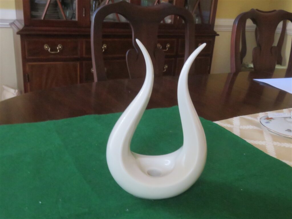 Lenox Lyre Collection, Porcelain Candle Holder 1