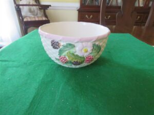 Portuguese Majolica Basketweave Barbotine Bowls  Soup Bowls 1