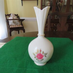 Lenox bud vase 1