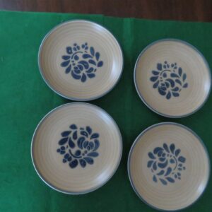 Pfaltzgraff Salad Plate (Small) Set of 4 plates Folk Art pattern, Stoneware 1