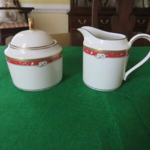 Oscar De La Renta Creamer & Sugar Bowl Chateau Rose 1