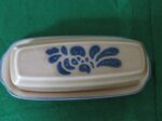 101121L2 (1067 x 800) Covered Butter Dish Folk Art by Pfaltzgraff USA Blue Tan 1980-1989 Stoneware 2