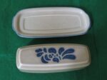 101121L3 (1067 x 800) Covered Butter Dish Folk Art by Pfaltzgraff USA Blue Tan 1980-1989 Stoneware 3