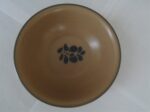 Pfaltzgraff Folk Art Cereal / Soup Bowl USA Blue and Tan Stoneware Pattern 2