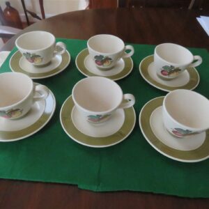 Metlox Poppytrail Provincial Fruit Avocado Rim Cups & Saucers 1