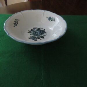 Poppytrail Colonial Garden Blue Vegetable/Serving Bowl by Metlox 1
