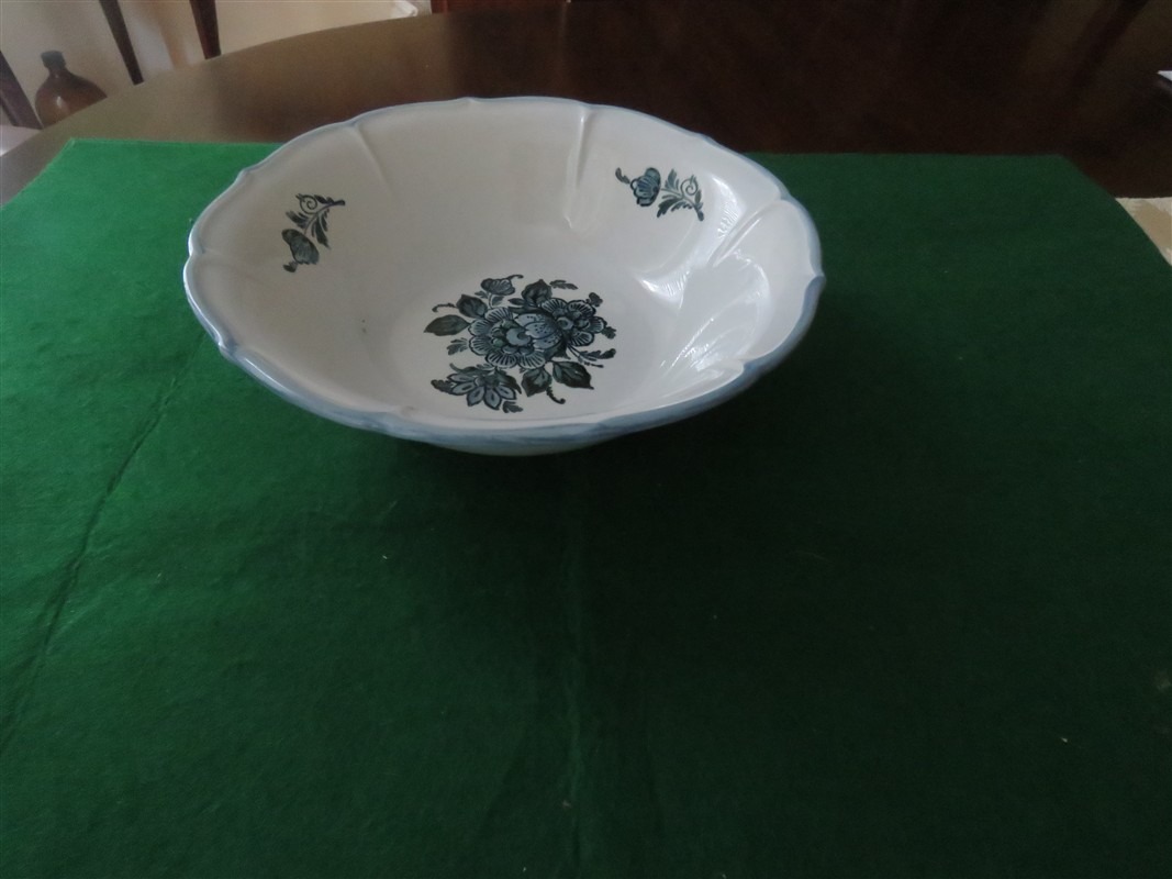 101165L1 (1067 x 800) Poppytrail Colonial Garden Blue Vegetable/Serving Bowl by Metlox 1