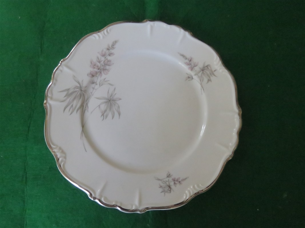 101167L1 (1067 x 800) Vintage Towne Fine China "Cotillion" dinner plate. 1