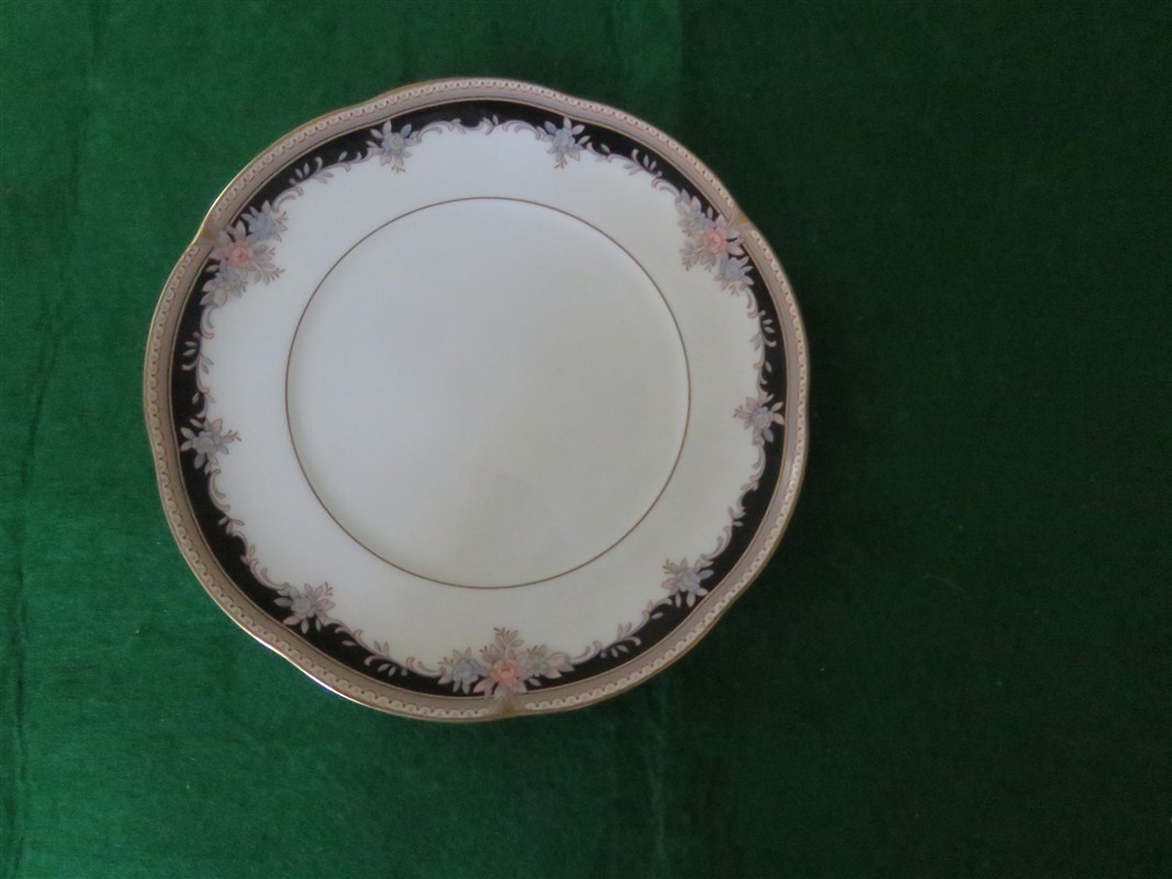 101183L1 (1067 x 800) Vintage Noritake "Palais Royal" bread plate. 1