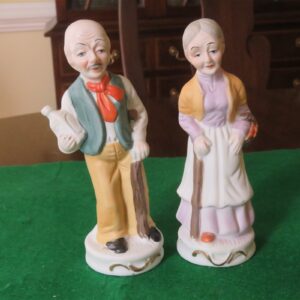 Vintage Flambro Taiwan elderly couple figurines 1